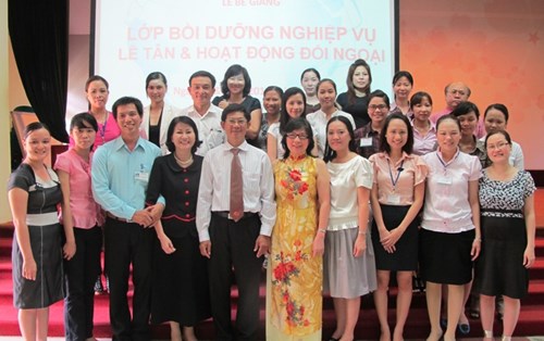 Lớp Bồi dưỡng nghiệp vụ Lễ tân ngoại giao: 20 học viên được cấp chứng nhận